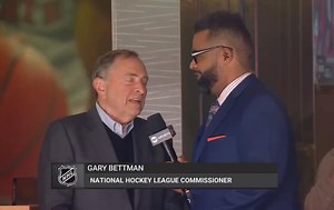 Commissioner Bettman talking a little #GR8chase with Tarik El Bashir 🎙️ #ALLCAPS #Capitals #ovechkin #washingtoncapitals #alexovechkin #gretzky #waynegretzky #CapsCanes | Washington Capitals Loyal Fans