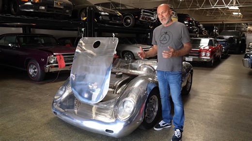 This handmade Runge RS delivers pure analog driving feel