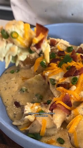 35K views · 656 reactions | Put everything you love in a crock pot, and what do you get? A dinner so good, you'll do a happy dance.  This recipe for Slow Cooker Loaded Chicken and Potatoes couldn't be easier or more delicious. Give it a try the next time you want something super simple but still ~loaded~ with flavor.  : @NicoleMcLaughlin #easydinner #quickandeasy #chicken | McLaughlin Nicole | Facebook