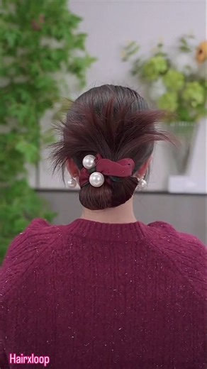 HairxLoop on Instagram: "Round Easy Messy Twisted Hair Braid Using Pearls & Black Scrunchy | Simple Hairstyle Create this round and easy messy twisted hairstyle braid using pearl hair accessories and a pretty black scrunchy 💞 Perfect hairstyle for weddings, parties, festive looks, college girls, and daily elegant styles. This hairstyle looks soft, classy, trendy, and beginner-friendly ✨ Save & share this reel for your next hair inspiration 💖 Messy • Twisted • Pretty 💕 Pearls never go out of s