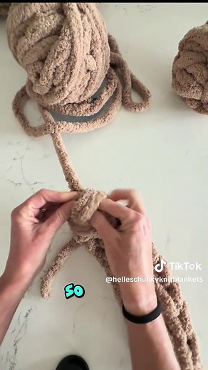 Double Crochet Baby Bassinet Tutorial with Borders