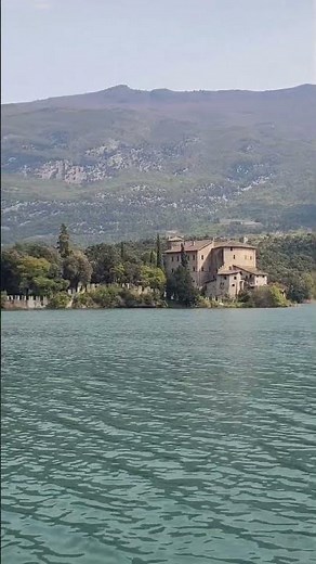 Lago di Toblino Trentino Italy #travel #nature #italy #ilovetravel #iloveitaly #relaxing