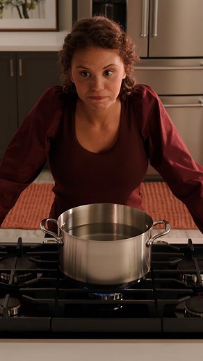 KitchenAid on Instagram: "They say “a watched pot never boils.” But the new most powerful KitchenAid® 30” Gas-on-Glass Cooktop* boils in a blink of an eye. Learn more at the link in bio. #KitchenAid #cooking"