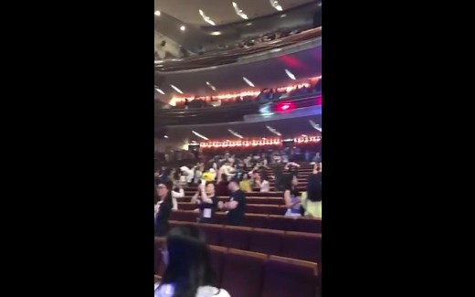 上海文化廣場-齊唱Do you hear the people sing__ 悲慘世界主題曲