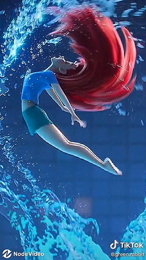 Ariel's Hair Flip - credit to @green.rabbit #ariel #ralphbreakstheinternet #slowmotion