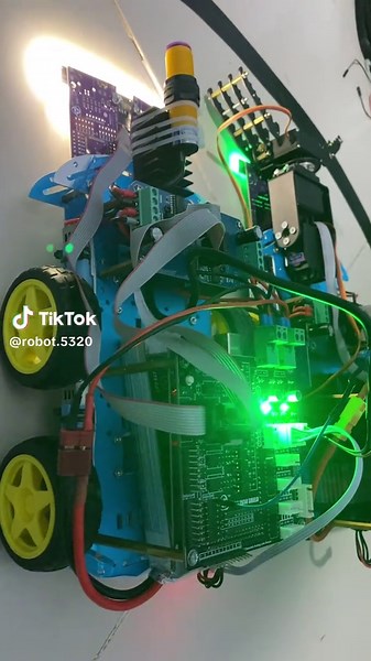 Sản xuất 10 con như 1 #robot #code #arduino #mega #arm #servo #ps2 #bts7960 #pid #lines #lipo #bts 🦾🦿