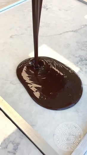 Chocolate Ferris Wheel! 🎡 One of my first interactive #chocolate creation! #amauryguichon #carnival