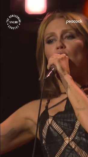 Crazy little thing called love ❤️‍🔥 #SNL50TheHomecomingConcert #MileyCyrus #BrittanyHoward #Shorts