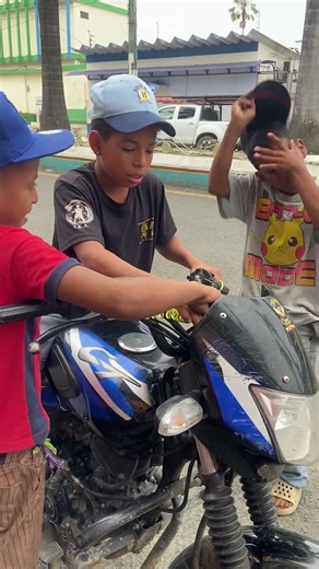 Niño de 11 años maneja mejor que uno de 20