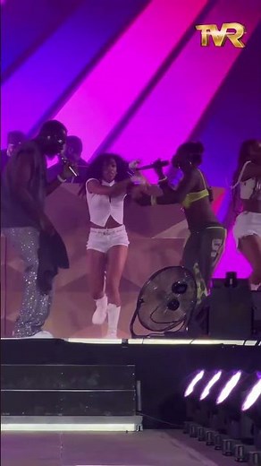 Theodora rejoint GIMS pour interpréter « SPA » à Poupet 🎤🔥 #theodoragims #theodora #gims #festival