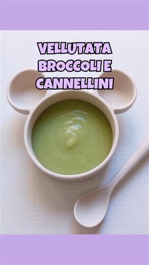 🥦 Vellutata di broccoli e cannellini. Cremosa, delicata e ideale fin dai primi assaggi. Ingredienti • 250 g di patate • 120 g di broccoli (io ho usato romanesco) • 50 g di cannellini decorticati • Misto per soffritto • Acqua q.b. • Olio extravergine d’oliva a crudo Ho cotto prima i cannellini per circa 1 ora. Poi ho aggiunto broccoli, patate e altra acqua e ho continuato la cottura per altri 20 minuti. Frullato tutto e completato con olio a crudo. 📚 Cerchi altre idee per lo svezzamento e per t