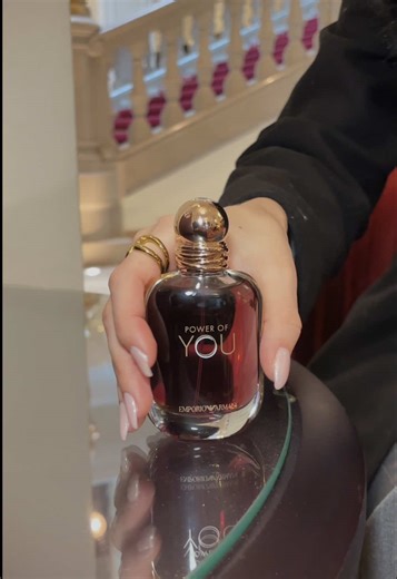 #reklám POV: először érzed az új Emporio Armani Power of You illatát 🌺 Maracuja vanília = a tökéletes koktél vibe 🍸 @Armani beauty #powerofyou #armanifragrance #armanibeauty #MyNotino @notino_hu