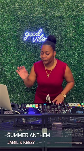 T.G.I.F‼️🥳 Adding a little flavor to your Friday! AXA edition 🥳💃🏽 #axa #djlife #djsweetness #puresweetness💜 #asf #soca #anguillasummerfestival #femaledj #264