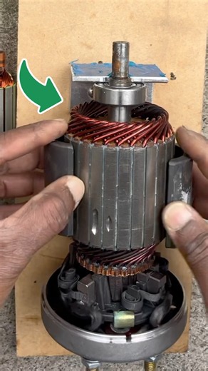 What Happens Inside an Electric Motor When You Turn It On!🛠️#Physics #Shorts #ElectricMotor #DCMotor
