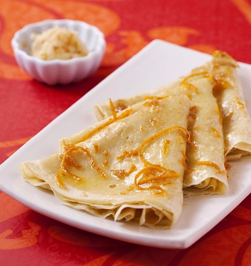 Crêpes suzette flambées, au beurre d'orange - Recettes de cuisine Ôdélices