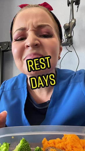 Lisa's Lunch Chat: Sweet Potato, Mushroom Sausages, and Broccoli