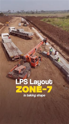 Amaravati Capital Updates on Instagram: "🔥 LPS Layout Zone 7 Is Taking Shape 🔥 • Total Area 2,303.39 Acres • Total 7 Blocks • 1 Block Precast Segments Work in Progress • 3 Blocks Power & ICT Network Installation in Progress #Apcrda #Amaravati #AndhraPradesh #ShaikNayeemPasha #AmaravatiCapitalUpdates @prajarajadhani"