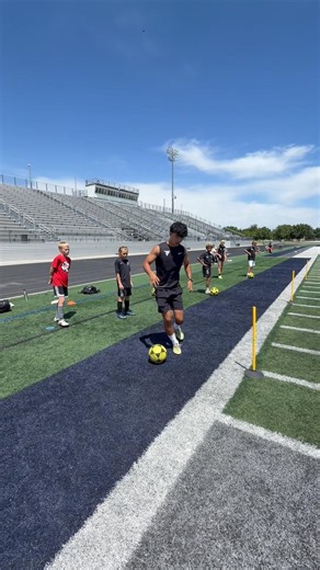 Technique Creates Confidence 🎯#jogabonito #soccer #football #soccerskills #soccerdrills