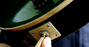 964K views · 5.1K shares | Learn to DJENT in under 2 minutes. Seriously. | Music is Win | Facebook