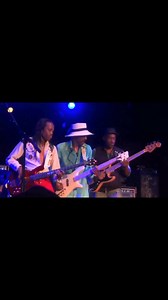 Three bass legends on one stage 🙌 Larry Graham, Marcus Miller & Verdine White unite for an unforgettable trio bass solo. Pure groove history in the making! What’s your favorite part of this epic jam? 👇 By @therealmarcusmiller @verdine_white #sogrooveoficial #basslegend #slapbass #funkbass #basssolo #bassgroove #basscover #bassplayer #basslife #bassperformance #basslicks #basscommunity #basspassion #basslove #fusionbass #groovemaster #lowendtheory #bassinspiration #bassistlife #bassvibes #bassa