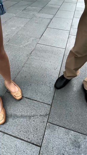 Three is never a crowd at Holiday Inn Express Singapore Orchard Road! 🇸🇬 ✨ Traveling with your best friends or a small family? Skip the hassle of booking separate rooms. Our newly refurbished rooms are designed to accommodate up to 3 guests comfortably, right in the heart of the city’s shopping district. Step outside and you're seconds away from: 🛍️ Apple & Nike Flagship stores 🏬 ION Orchard, Paragon, Ngee Ann City & 313@somerset 🍲 The best dining Orchard Road has to offer | Holiday Inn Exp