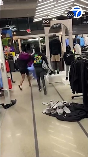 Flash mob steals $12K in merchandise from Watts Nike store, police say