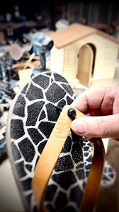 Who else has stingray leather flip flops? @toe_hold | Martin Shapes