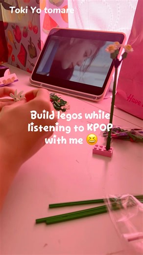 Building legos while listening to kpop 💝 #illit #kiikii #straykids #hearts2hearts ‪@LEGO‬