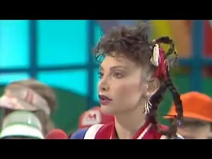 Toni Basil - Interview and Mickey - Razzmatazz (1981/2)