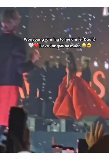 น้องวอนยองรีบวิ่งไปหาพี่ดาอาที่ AAA 2024