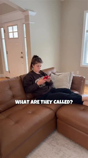 Not the Nutella on my face 🤣 I put it on some toast while I was making these LOL. Anyways, here is how to make these! Chocolate Dip Ingredients • 1/4 cup mascarpone cheese (or cream cheese) • 1/4 cup Nutella • 1/4 cup heavy cream Instructions In a medium bowl, whip the mascarpone and Nutella together until smooth and fluffy. Slowly pour in the heavy cream while mixing. Increase speed and whip until the mixture becomes light, airy, and slightly thickened. Refrigerate until ready to serve. Churro