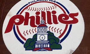 Phillies announce trade, roster moves as free agency begins
