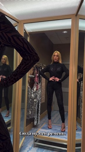 KRISTINA ORBAKAITE on Instagram: "В поисках идеального платья 👗 в Майами 🤔#кристинаорбакайте #kristinaorbakaite"