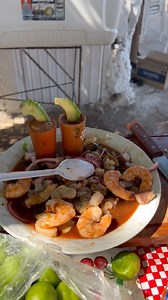 241K views · 8.5K reactions | Mariscada con pajuelazos | El COMPA DAVID | Facebook