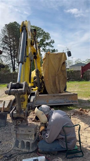 Mobile welding ~ excavator repair. #automobile #welding #equipment #stickwelding #welder