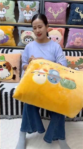 Travel Blanket Review 🌍 | Foldable & Space-Saving #shorts