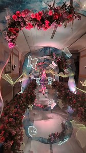 13K views · 124 reactions | Feels like walking through a scene from a movie! Truly stunning, would you want this for your wedding? 曆 We think these would fit the atmospehere as well: https://icreatived.com/childhood-memories-with-cotton-candy-flowers/ . .  by wedfest.in and weddingtrendinspiration on ig | Interesting & Creative Designs | Facebook