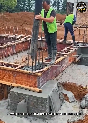 Boom Pump in Action! 🏗️ Concrete Flows Straight Into the Foundation Beam
