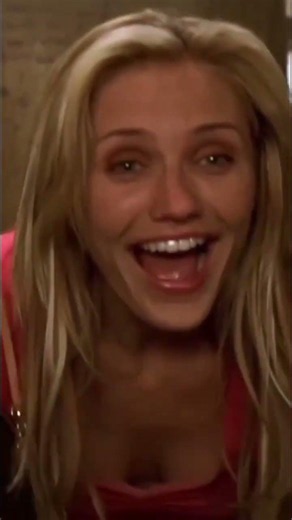 Christina Applegate & Cameron Diaz in "The Sweetest Thing" (2002). #christinaapplegate #camerondiaz