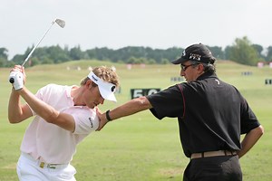 【完結版】2ヶ月で上達！初心者におすすめゴルフスクール3選・選び方5つ