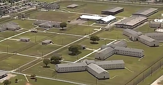 3 Florida correctional officers charged with murder in inmate's beating, officials say