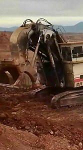 Huge Terex RH170 Shovel Excavator Working On Mines - #shorts | Enlace Minero Revista