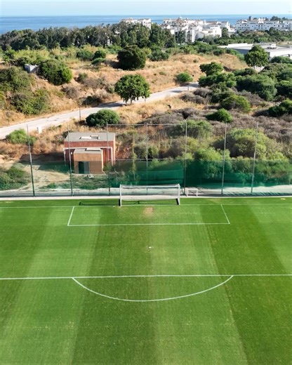 Welcome to Coaches’ Voice Academy – trusted by more than 100,000 grassroots, academy and professional football coaches worldwide. Take your coaching to the next level with UEFA-led session plans, on-demand coaching courses and inspirational masterclasses from the world’s leading football coaches. | Coaches' Voice