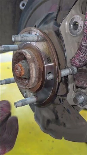 Malibu wheel stud replacement guide#mechanic #automotive #DIY #usa