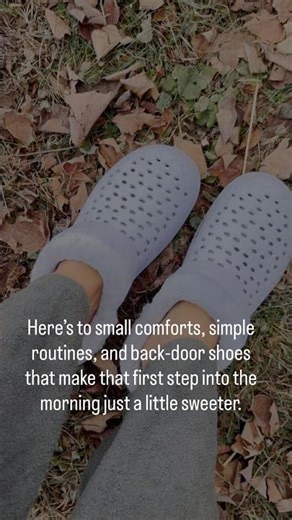 Early & cold but !mAt least I’ve got cute clogs - https://go.sylikes.com/eZtf9B14oPu0