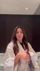 594K views · 1.4K reactions | Desperate Housewives star Eva Longoria tests the "heatless" curl hair trend  : evalongoria | HELLO! Canada | Facebook