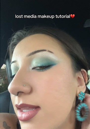 Creative Makeup Tutorial for a Beach Rave