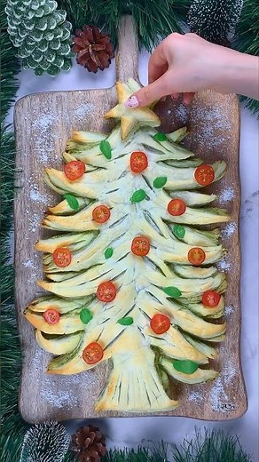 Puff Pastry Christmas Tree 🎄#christmasrecipes #christmas #puffpastryrecipes