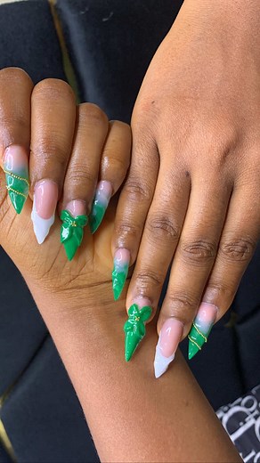 Mastering French Tips: A Nail Tech's Guide