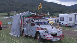 Video. WATCH: Thousands gather for the 24th meeting of 2CV car friends